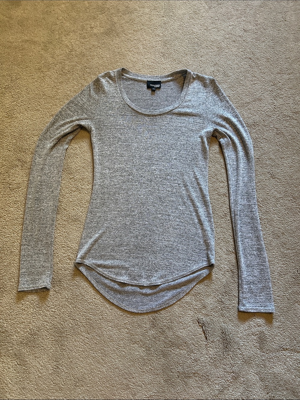 Aritzia Heather Gray Long Sleeve Scoop Neck Top
